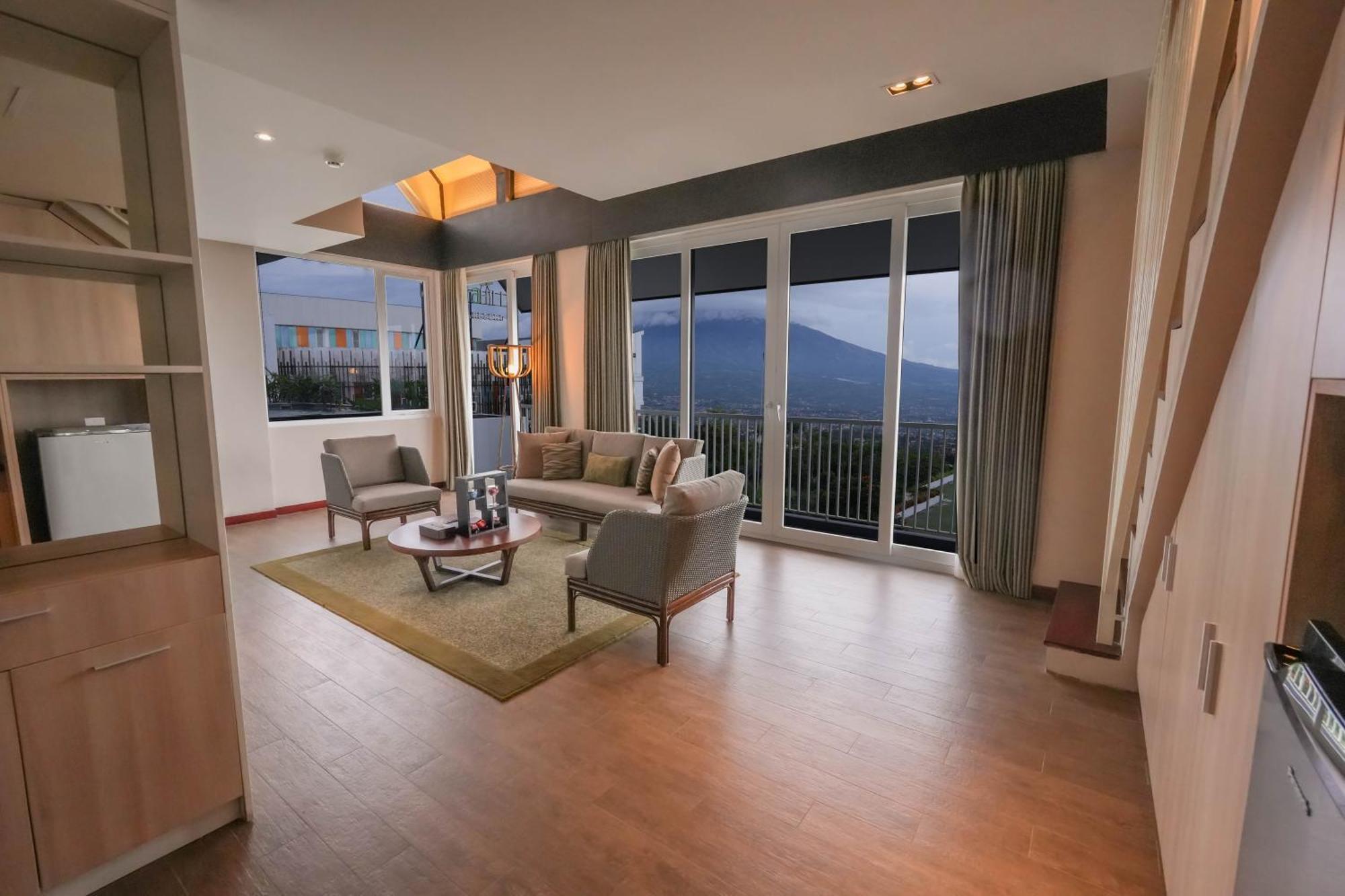 Amartahills Hotel And Resort Batu  Oda fotoğraf